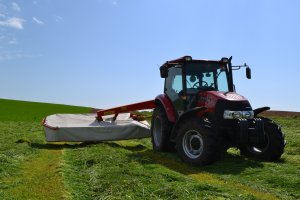 Case Farmall 75A & Kuhn GMD 702 Lift Control