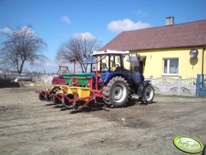 Farmtrac 665 DT + siewnik do kukurydzy Meprozet