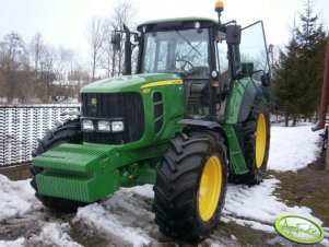 John Deere 6830