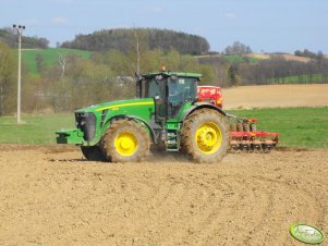 John Deere 8430