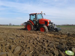 Kubota M135GX + Vogel & Noot