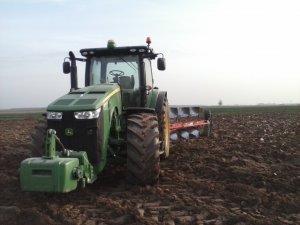 John Deere 8360R + Kverneland 6