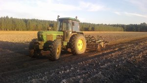 John Deere 3140