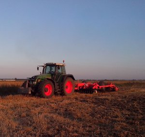 Fendt Favorit 925 Vario + Kuhn Performer 4000