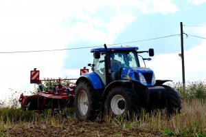 NH T7070 + Horsch Terrano 4 FX