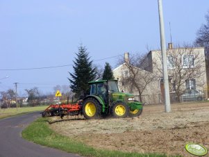 John Deere 5090R + Agragat