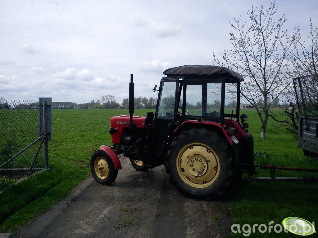 Zdjęcie Traktor Ursus C 330 435035 Galeria Rolnicza Agrofoto 9242