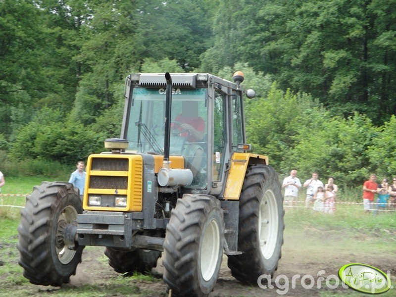 Foto traktor Renault 120.14 331548 Galeria rolnicza
