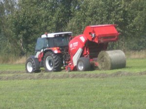 Steyr 9105mt + Lely Welger RP 245