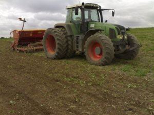 Fendt 926 Vario   i Vaderstad Rapid 400 S
