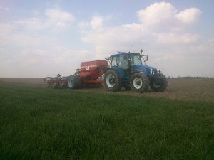 New Holland T5070 & Horsch Maestro 8.75 CC