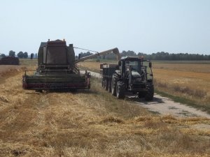 Valtra A83 & Fortschritt E514