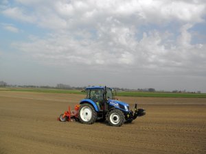New Holland T4.75 i Weremczuk Max Pneumatic 4