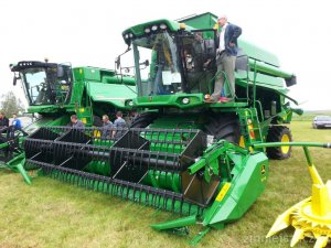 John Deere W540