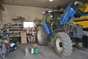 New Holland TM140