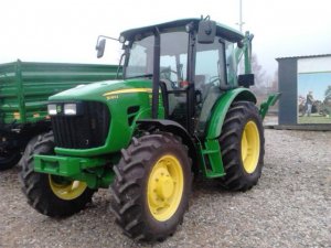 John Deere 5083e