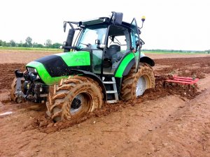 Deutz-Fahr Agrotron K420 & Kultywator