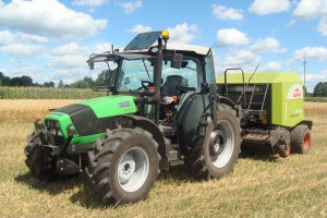 Deutz-Fahr Agrofarm 430 & Claas Rollant 350 RC