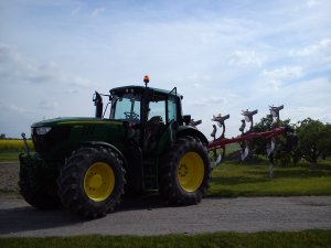 John Deere 6150M z V&N M1020