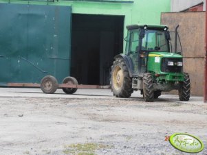 John Deere 5315F i Przyczepka