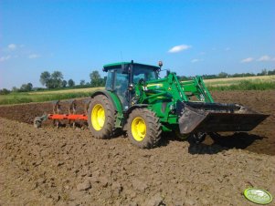 John Deere 5090R + Kverneland LB 100 4-Skibowy