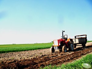 Władimirec T-25 & rozrzutnik