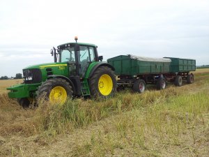 John Deere 6830 z przyczepami