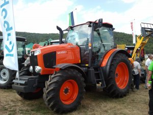 Kubota M135GX