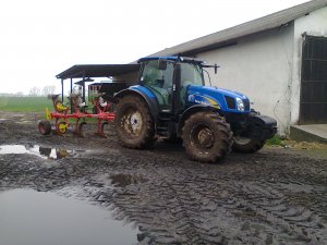 New Holland T6030