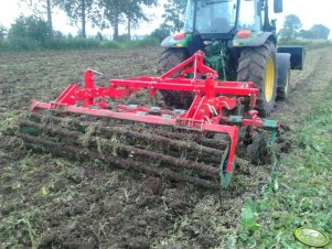 John Deere 5090R + Unia Kos 3,0 T