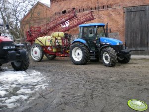 New Holland TD75D + Hardi 2500