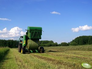 John Deere 5620 i 533 + 842