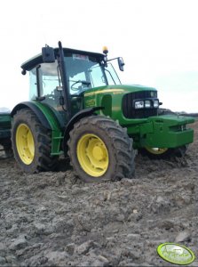 John Deere 5070M