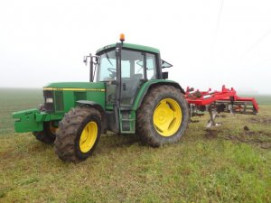 John Deere 6310