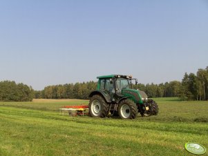 Valtra N111 + zgrabiarka