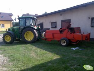 John Deere 5080m i Prasa Sipma