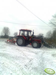 MTZ Belarus 1025.3 + Piug 4 skiby Staltech