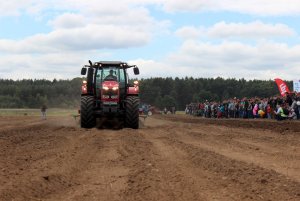 Massey Ferguson 7616 + Unia Kos