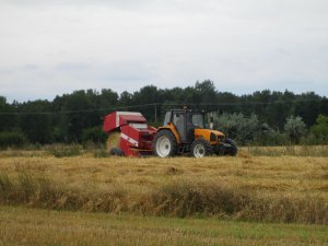 Renault Ceres 85X + Sokółka Metal-Fach Z-562