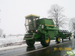 John Deere 975