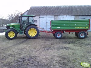 John Deere 5070M + Pronar T653/3