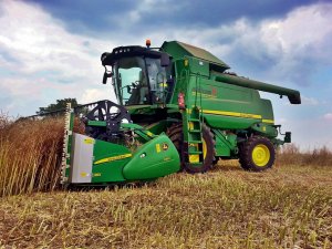 John Deere W540