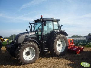 Valtra N111e + Kuhn HRB 302