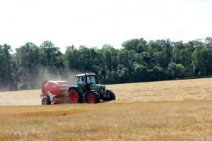 Fendt 414 Vario i Lely Welger