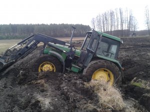 John Deere 2140