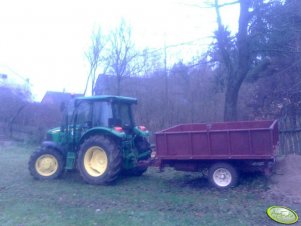 John Deere 5083E + przyczepa