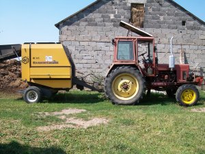 MTZ 550 (przerobiony na 82) & prasa Rivierre Casalis RC115