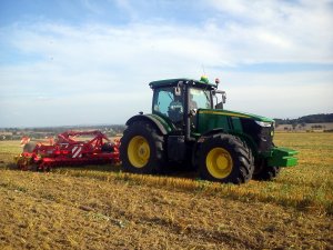 John Deere 7260R + Pottinger Terradisc 5000