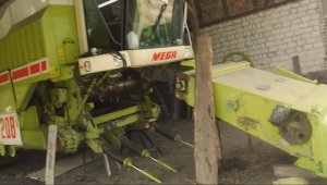 claas mega 208