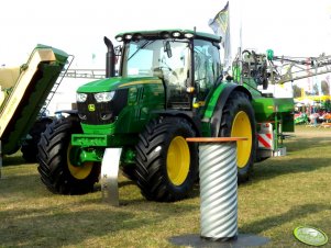 John Deere 6150R + Amazone